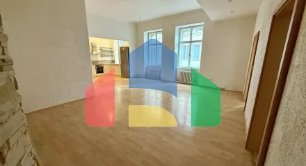 На продажу квартира 3-комн. студия 88 m²