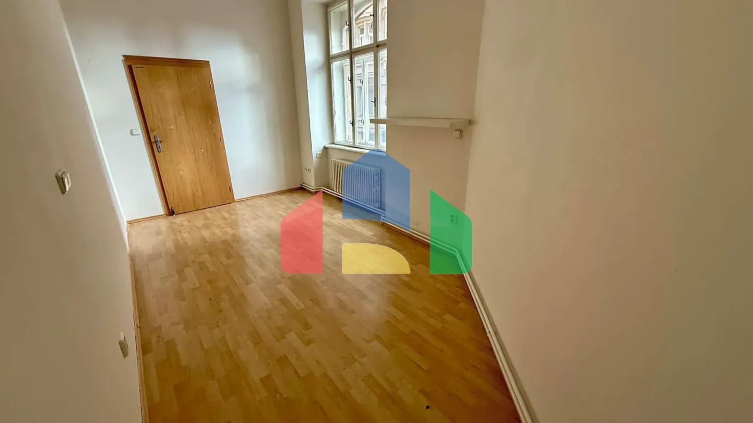 На продажу квартира 3-комн. студия 88 m²