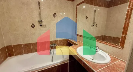 На продажу квартира 3-комн. студия 88 m²