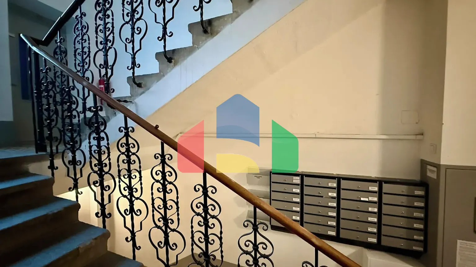 На продажу квартира 3-комн. студия 88 m²