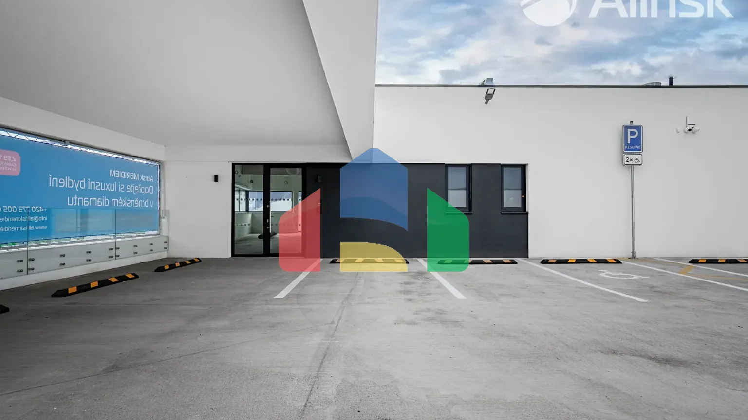 На продажу торговые помещения 147 m²