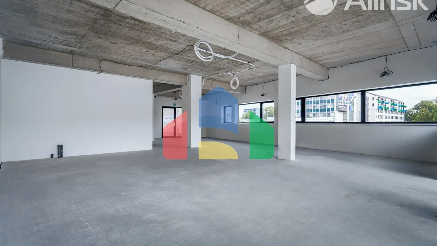 На продажу торговые помещения 147 m²