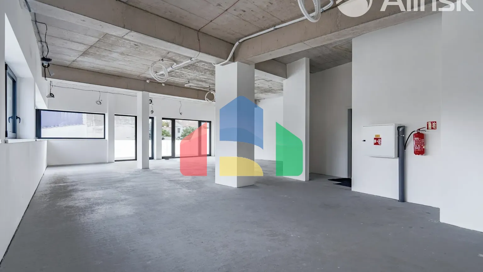 На продажу торговые помещения 147 m²