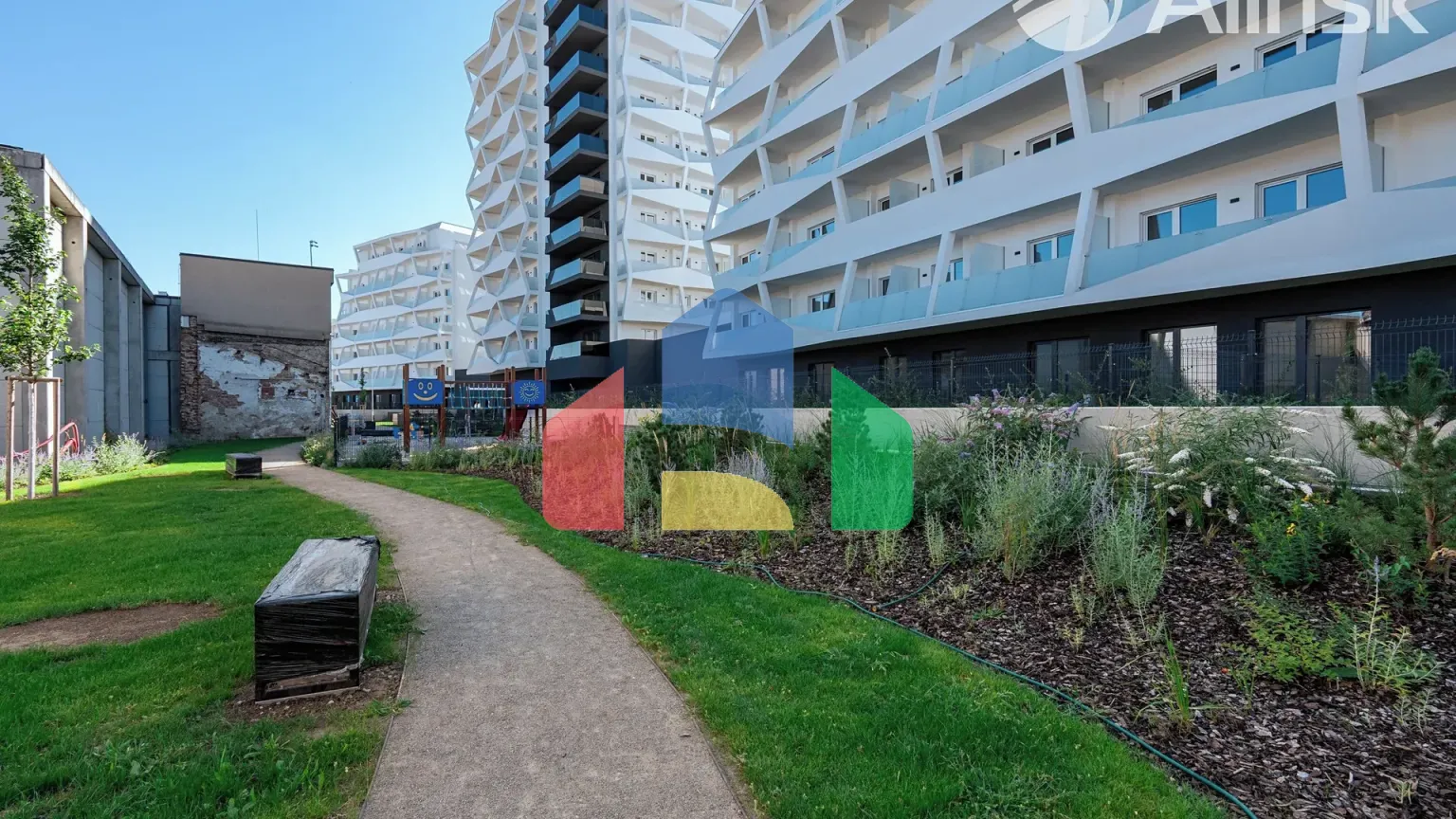 На продажу квартира 2-комн. студия 81 m²