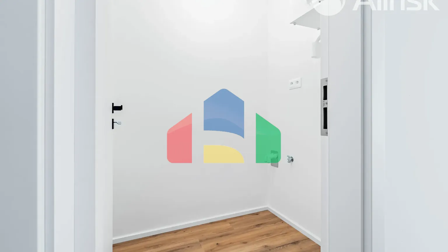 На продажу квартира 2-комн. студия 81 m²