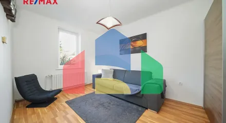 На продажу семейные дома 270 m², земельный участок 359 m²