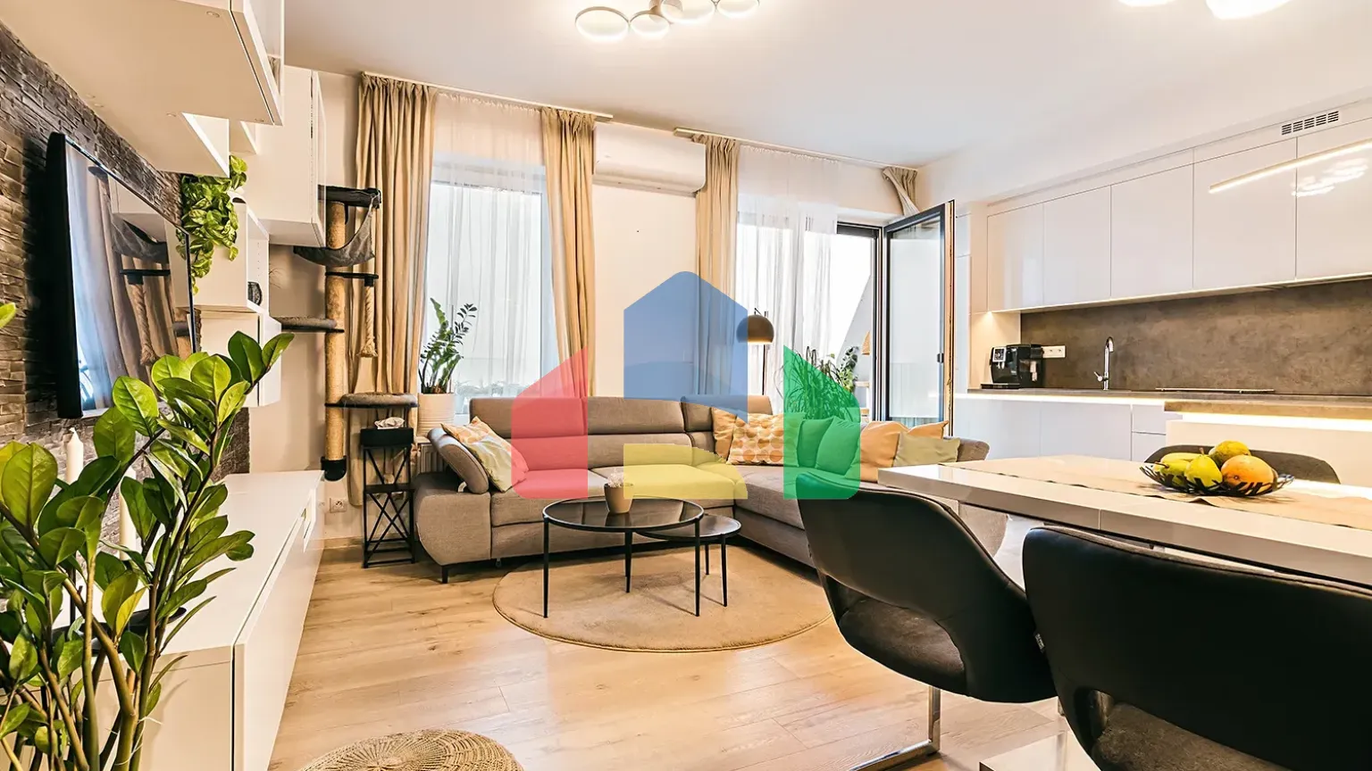 На продажу квартира 3-комн. студия 76 m²