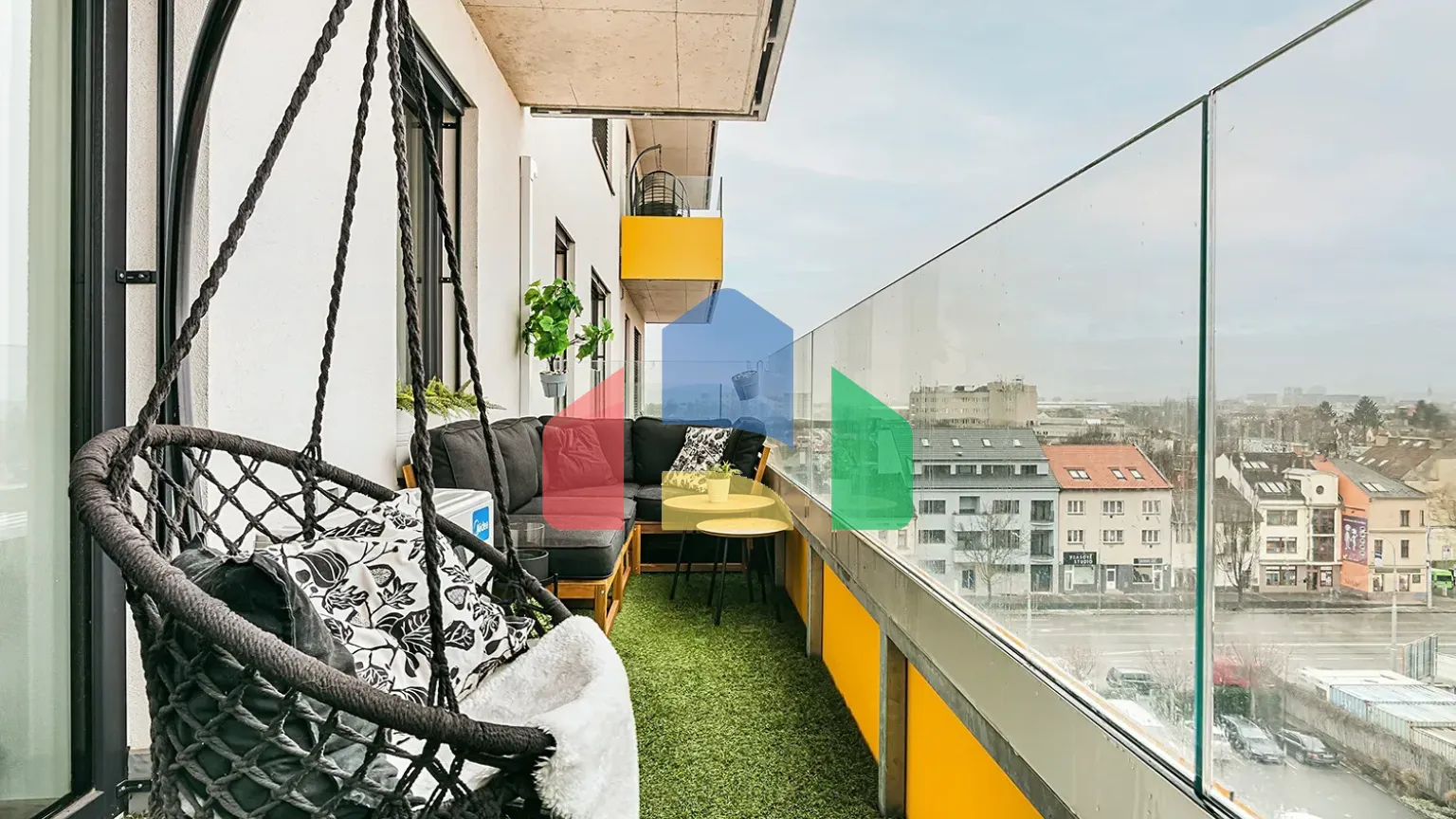 На продажу квартира 3-комн. студия 76 m²