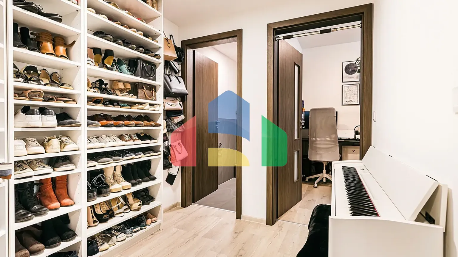 На продажу квартира 3-комн. студия 76 m²