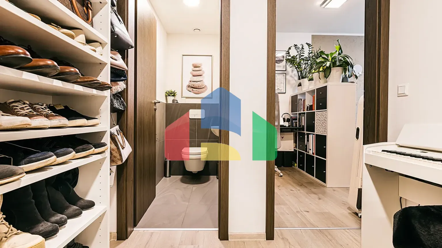 На продажу квартира 3-комн. студия 76 m²