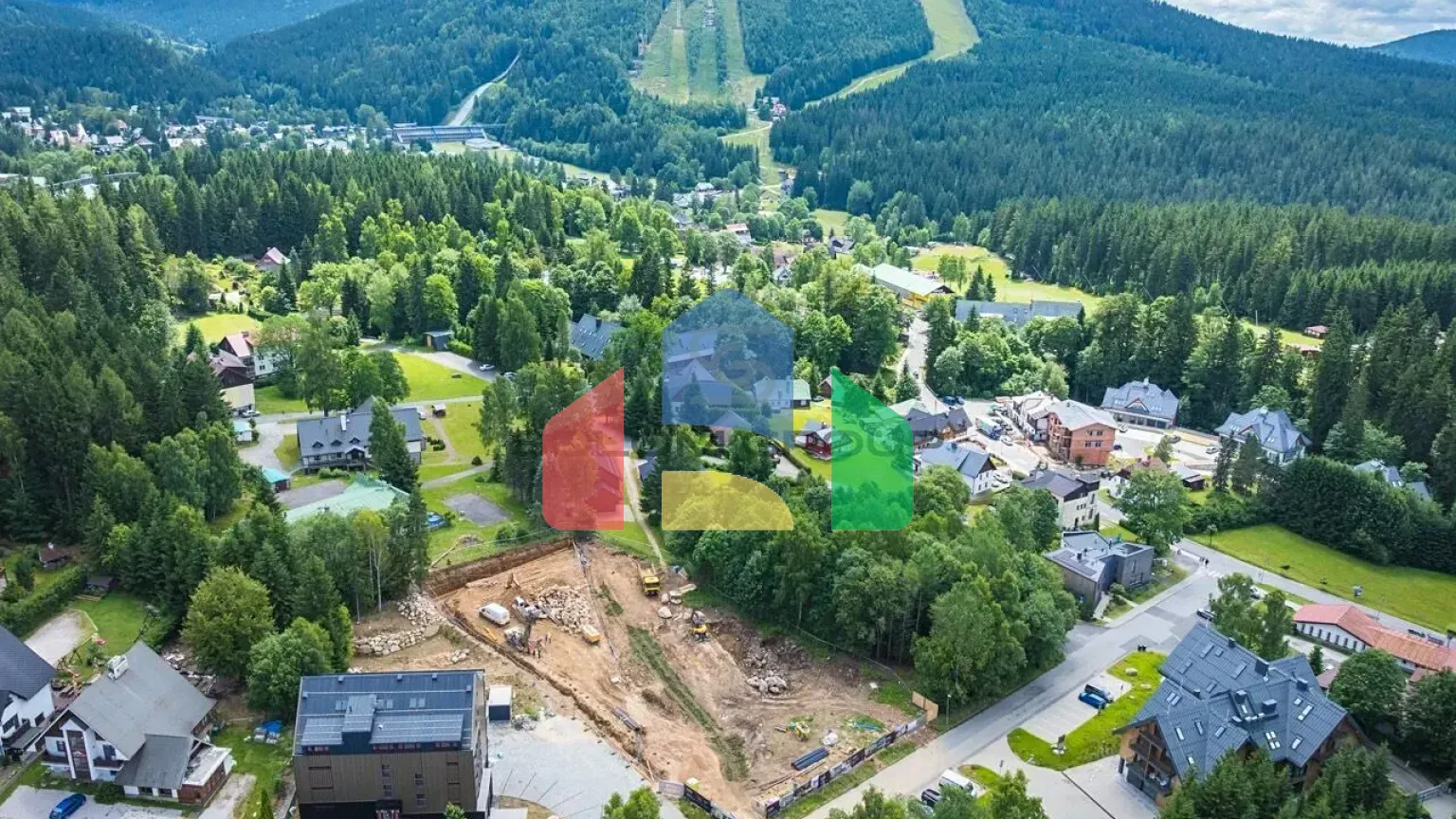 На продажу квартира 3-комн. студия 171 m²