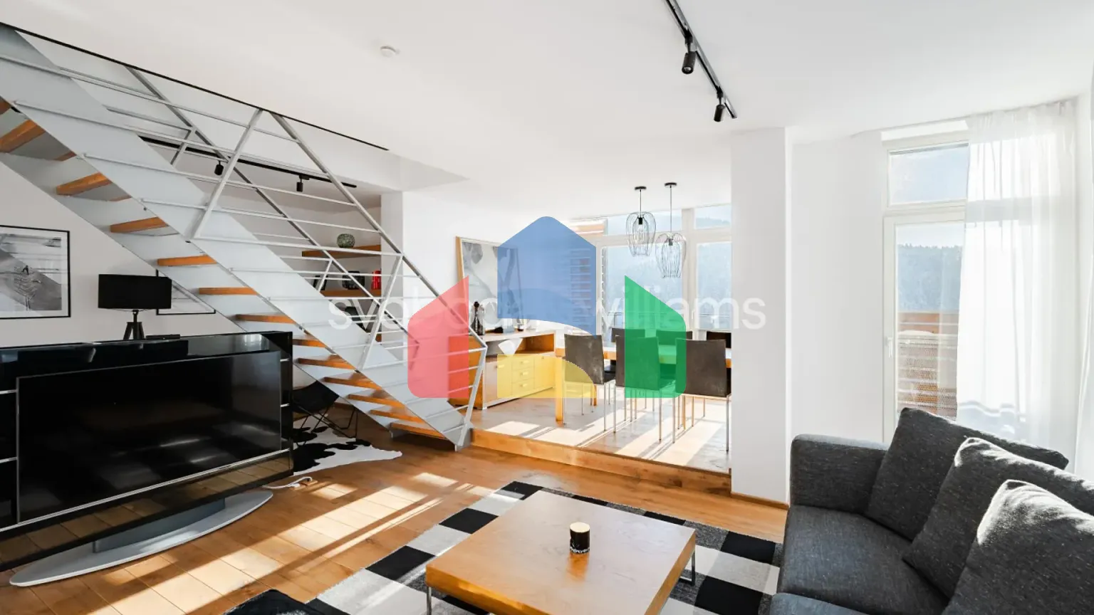 На продажу квартира 3-комн. студия 105 m²