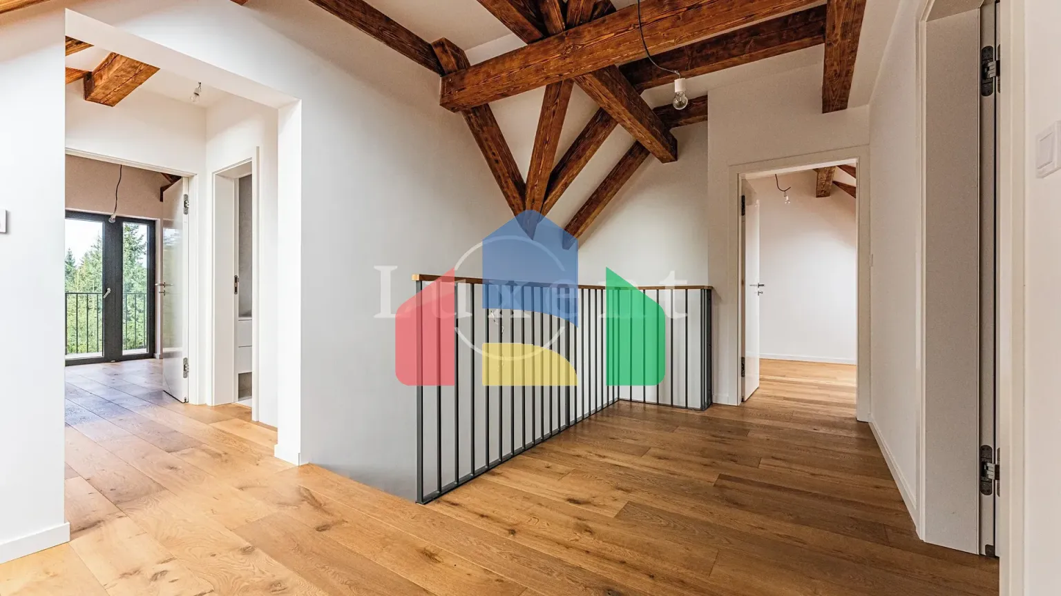 На продажу квартира 4-комн. студия 120 m²