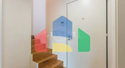 На продажу квартира 4-комн. студия 120 m² На продажу квартира 4-комн. студия 120 m²