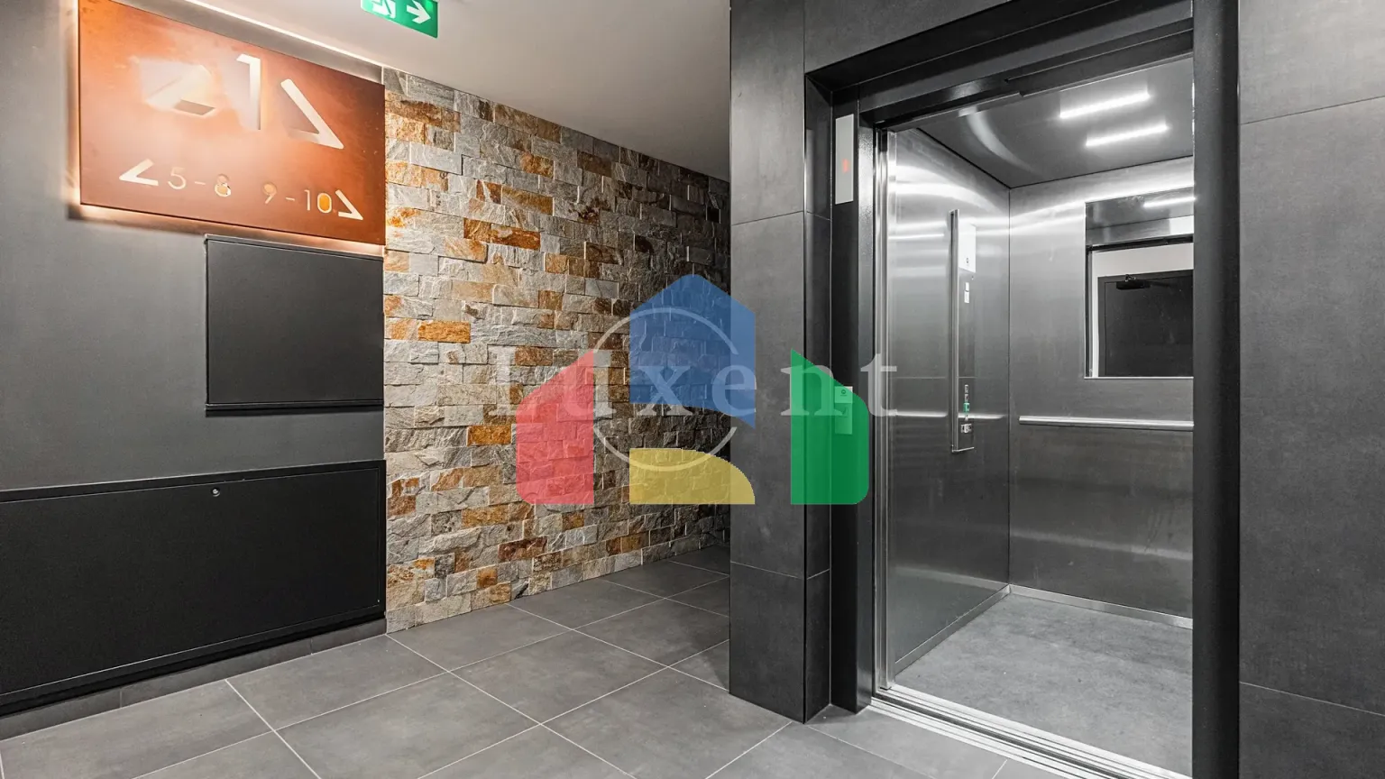 На продажу квартира 4-комн. студия 120 m²