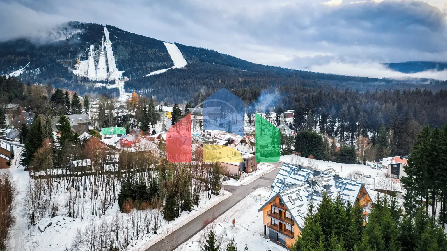 На продажу квартира 4-комн. студия 120 m²