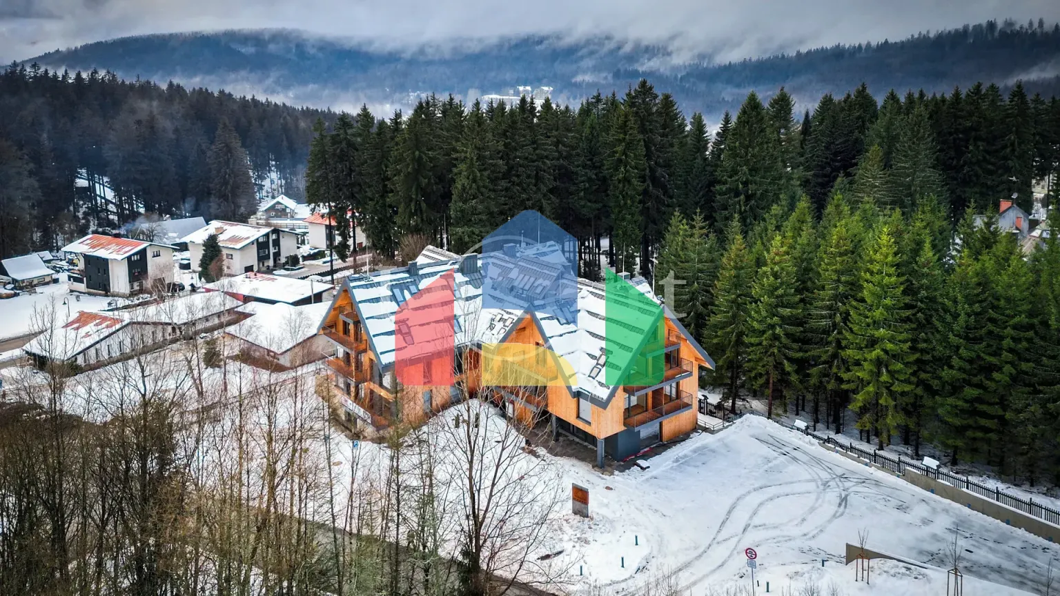 На продажу квартира 4-комн. студия 120 m²