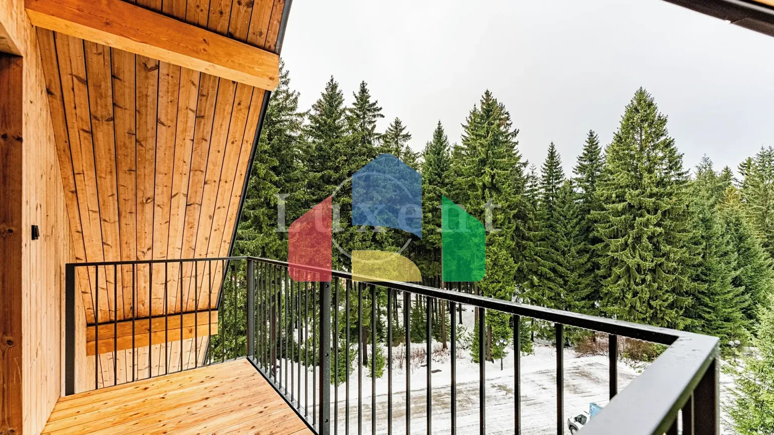 На продажу квартира 4-комн. студия 120 m²