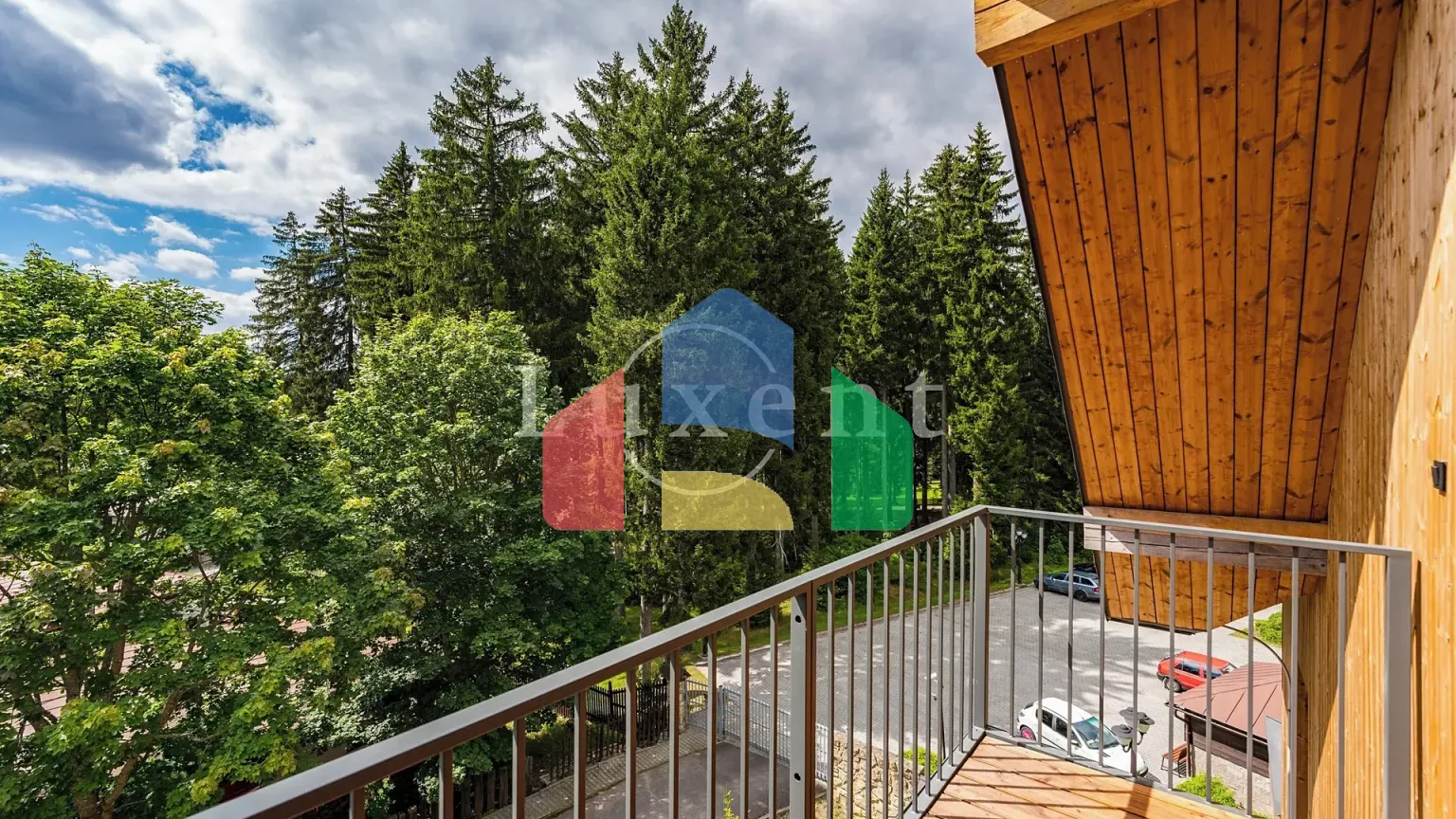 На продажу квартира 4-комн. студия 120 m²