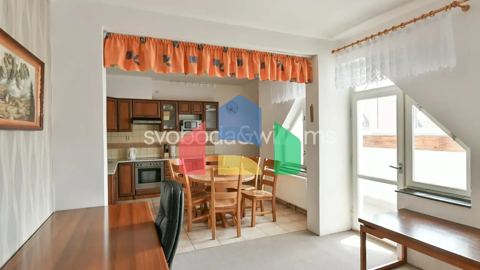 На продажу квартира от 6 комнат 157 m²