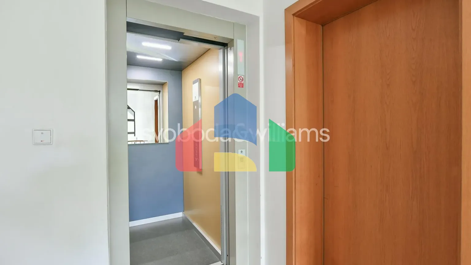 На продажу квартира от 6 комнат 157 m²