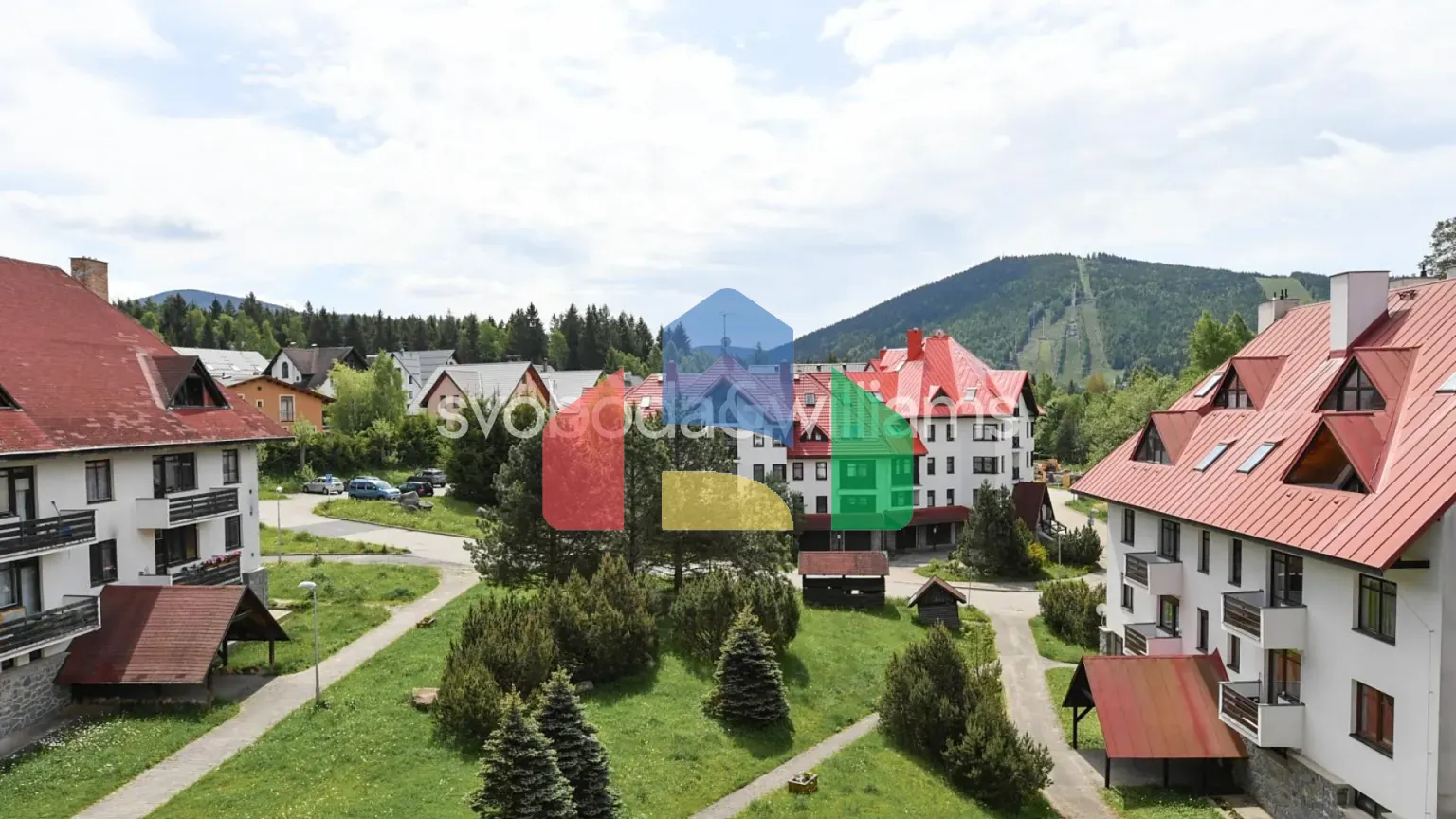 На продажу квартира от 6 комнат 157 m²