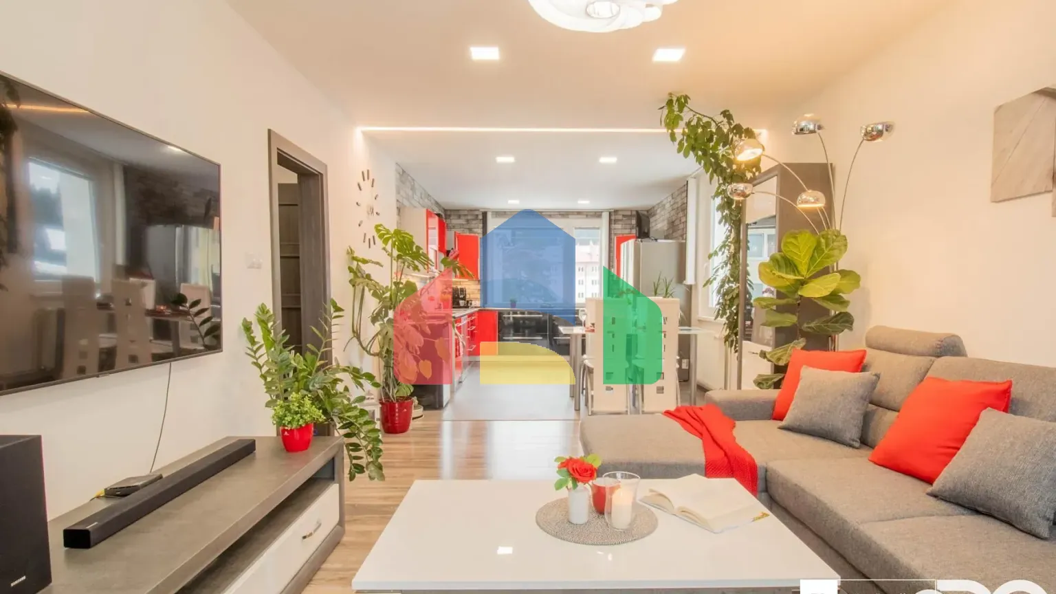 На продажу квартира 3-комн. студия 87 m²