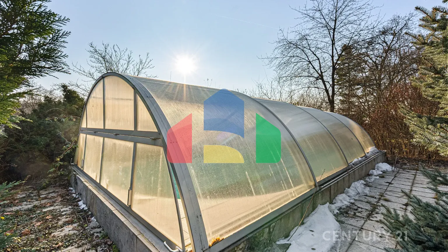 На продажу другие объекты коммерческой недвижимости 2485 m²