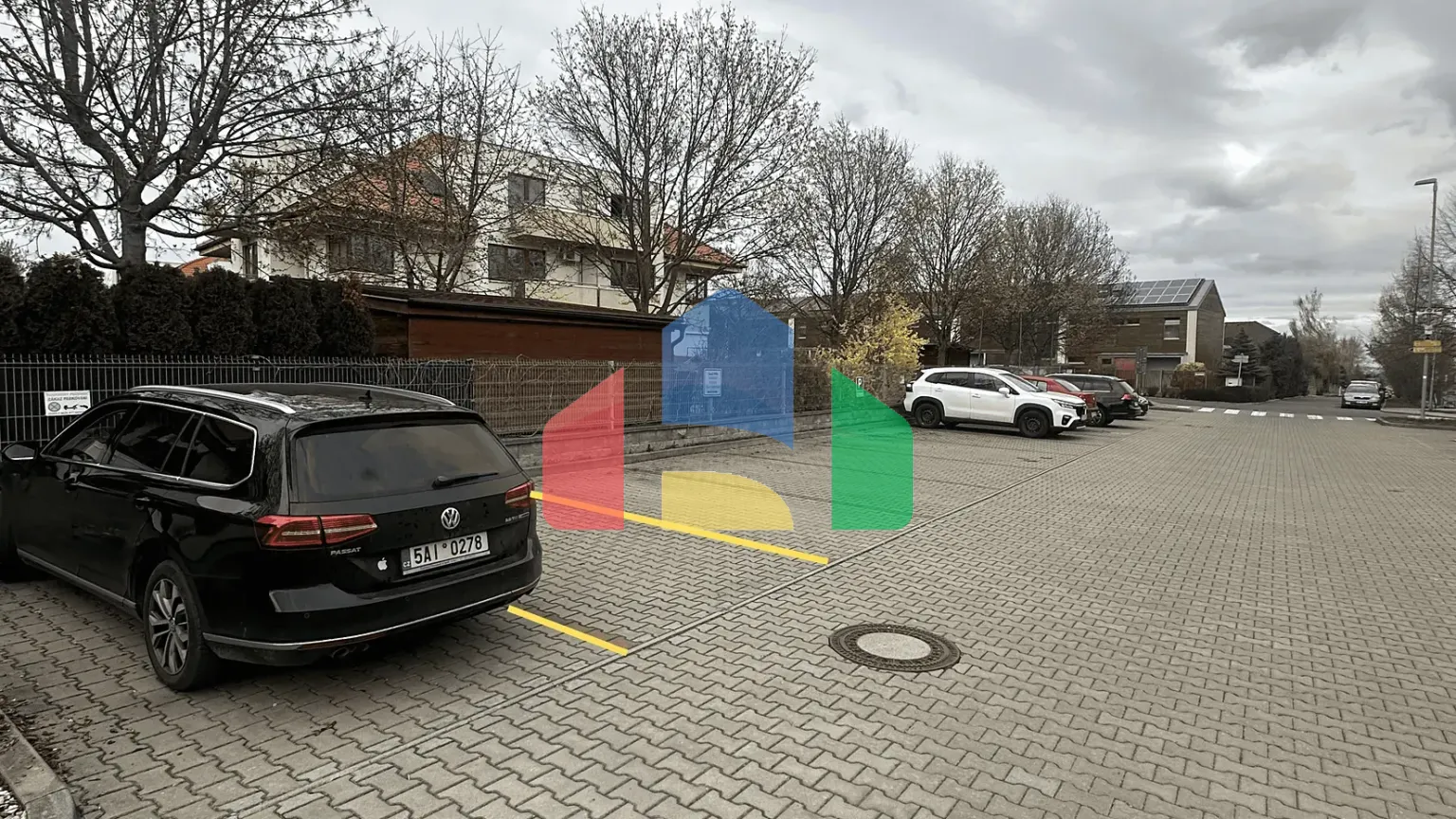 На продажу парковки 13 m²