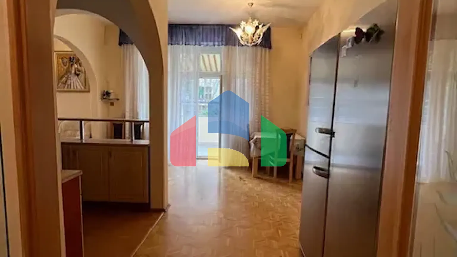 На продажу квартира 3-комн. студия 105 m²