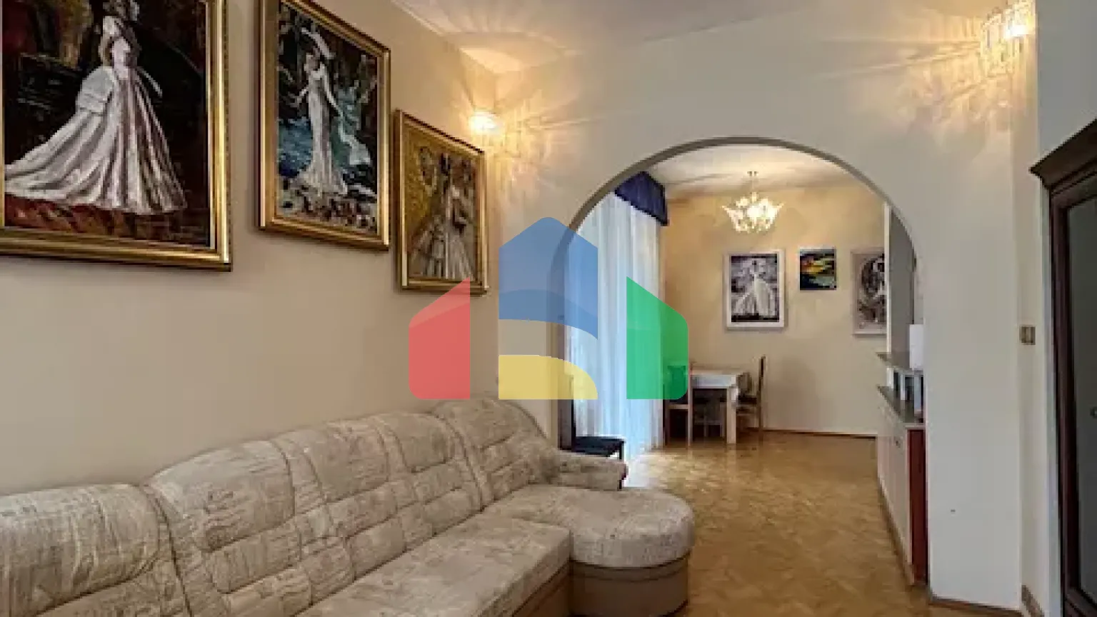 На продажу квартира 3-комн. студия 105 m²