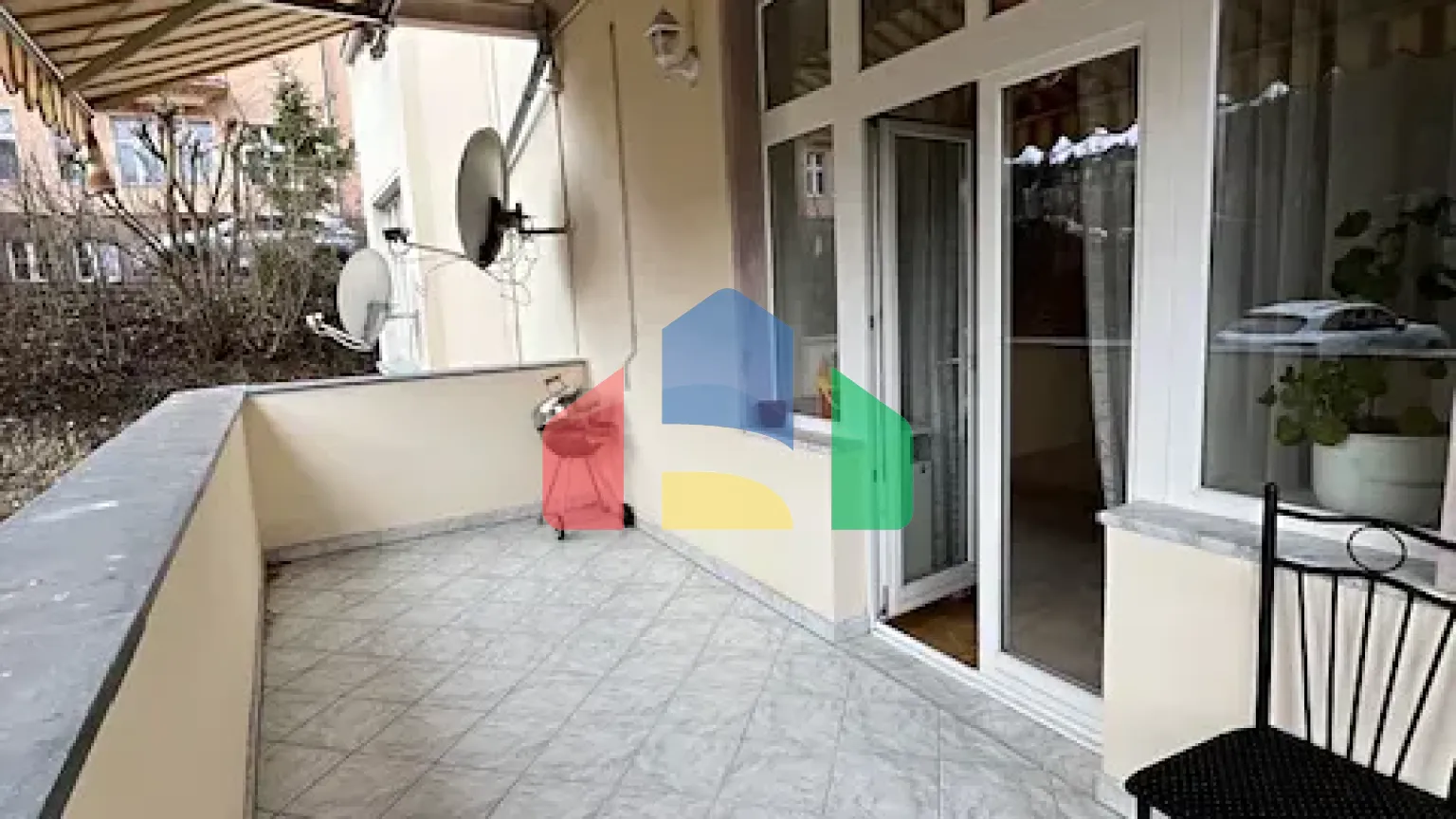 На продажу квартира 3-комн. студия 105 m²