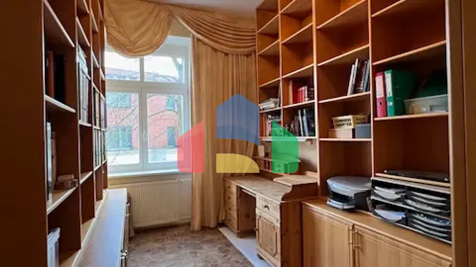 На продажу квартира 3-комн. студия 105 m²