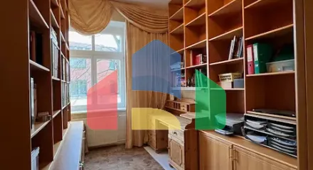 На продажу квартира 3-комн. студия 105 m²