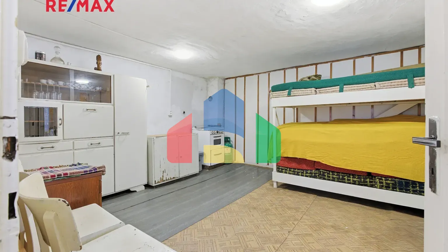 На продажу хижины 36 m², земельный участок 587 m²