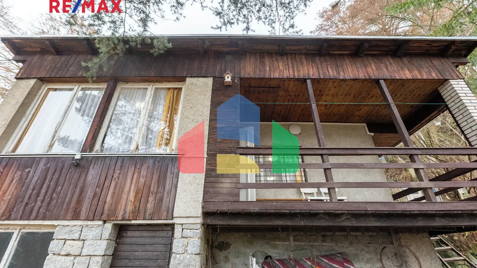 На продажу хижины 36 m², земельный участок 587 m²