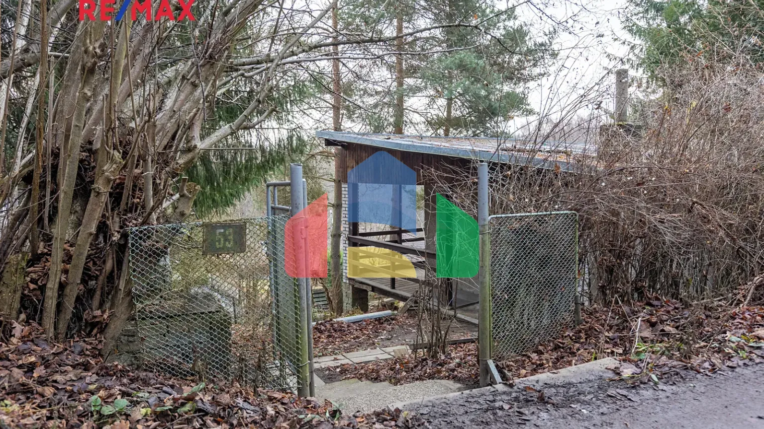 На продажу хижины 36 m², земельный участок 587 m²