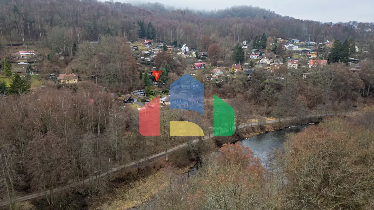 На продажу хижины 36 m², земельный участок 587 m²