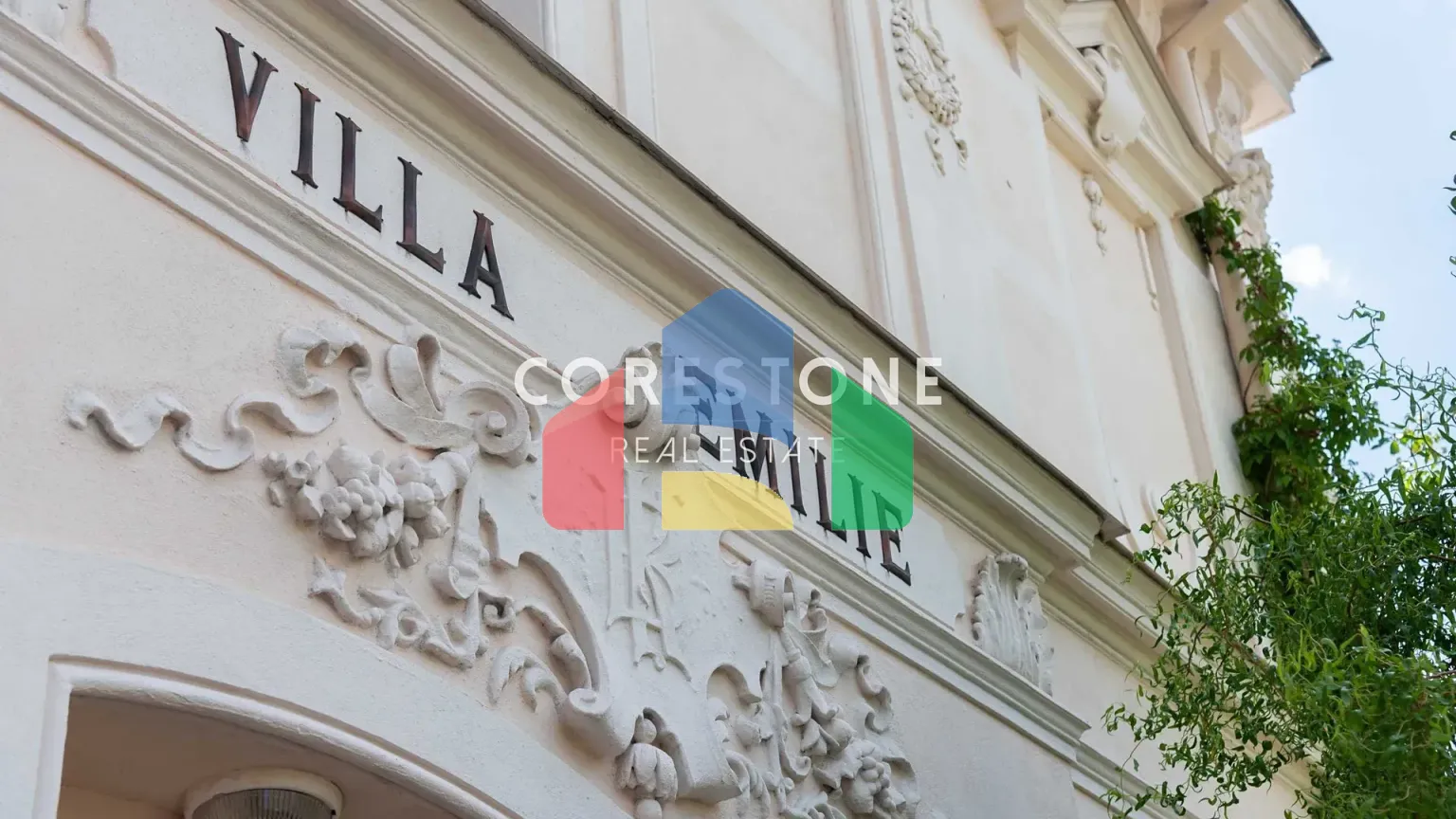 На продажу виллы 701 m², земельный участок 732 m²