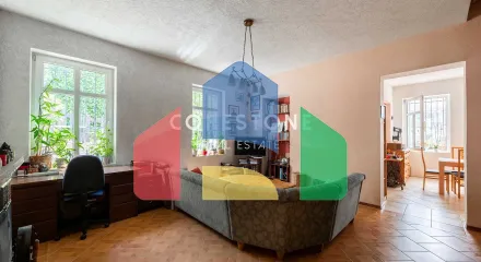 На продажу виллы 701 m², земельный участок 732 m²