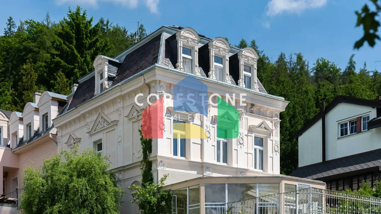 На продажу виллы 701 m², земельный участок 732 m²