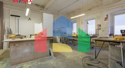 На продажу производственные цеха 1766 m²