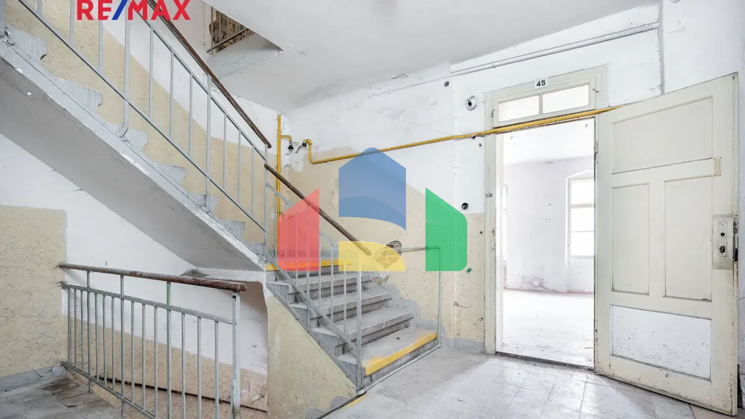 На продажу семейные дома 222 m², земельный участок 126 m²