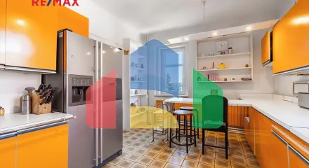 На продажу виллы 320 m², земельный участок 1286 m²