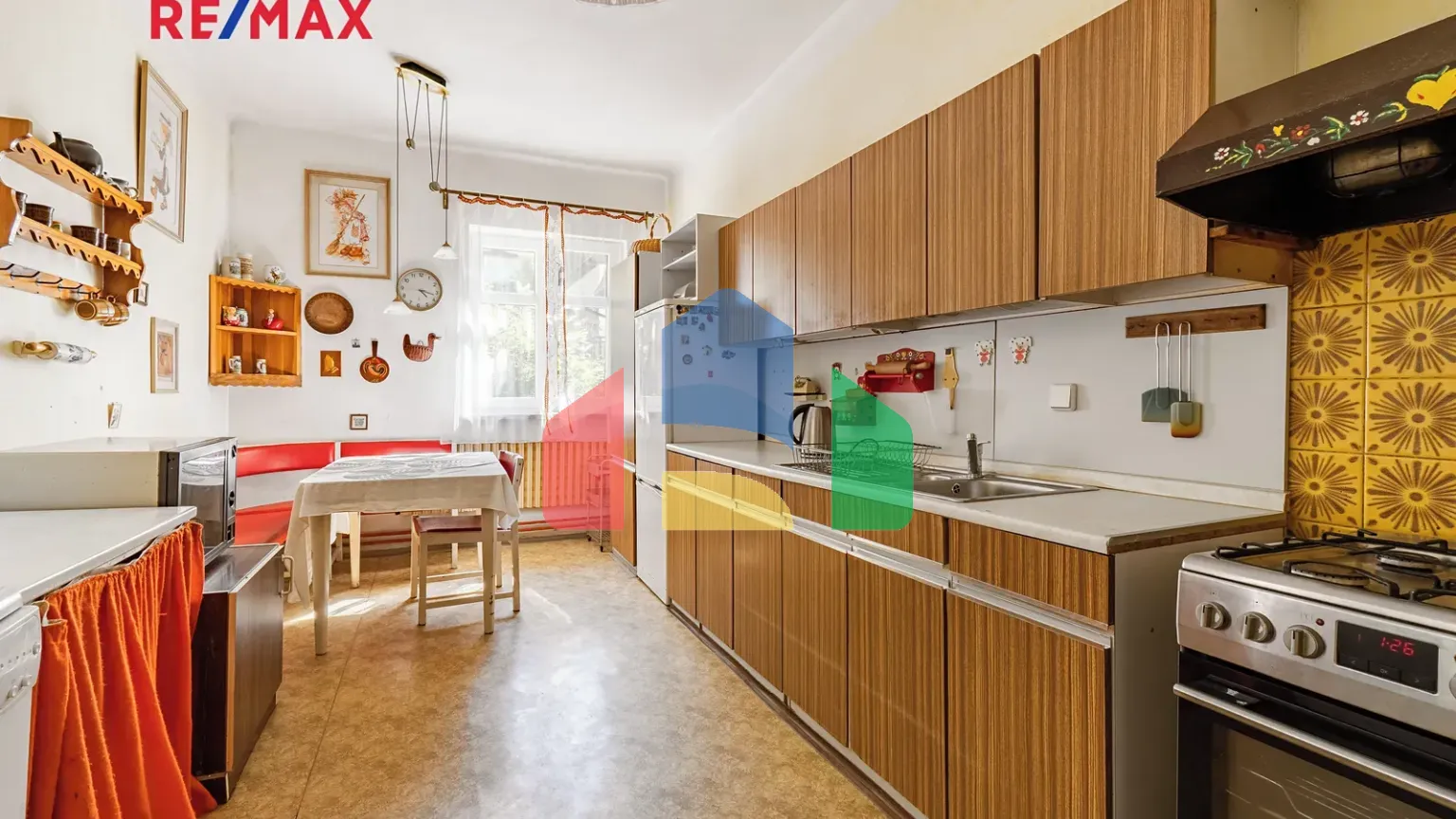 На продажу виллы 320 m², земельный участок 1286 m²