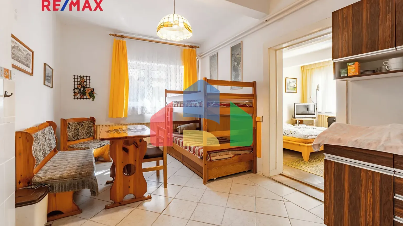 На продажу виллы 320 m², земельный участок 1286 m²