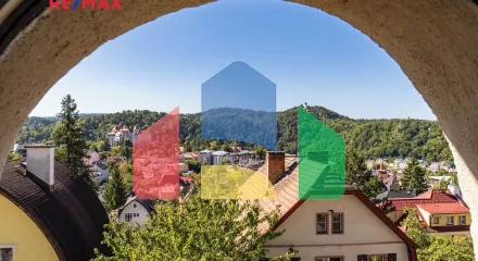 На продажу виллы 320 m², земельный участок 1286 m²