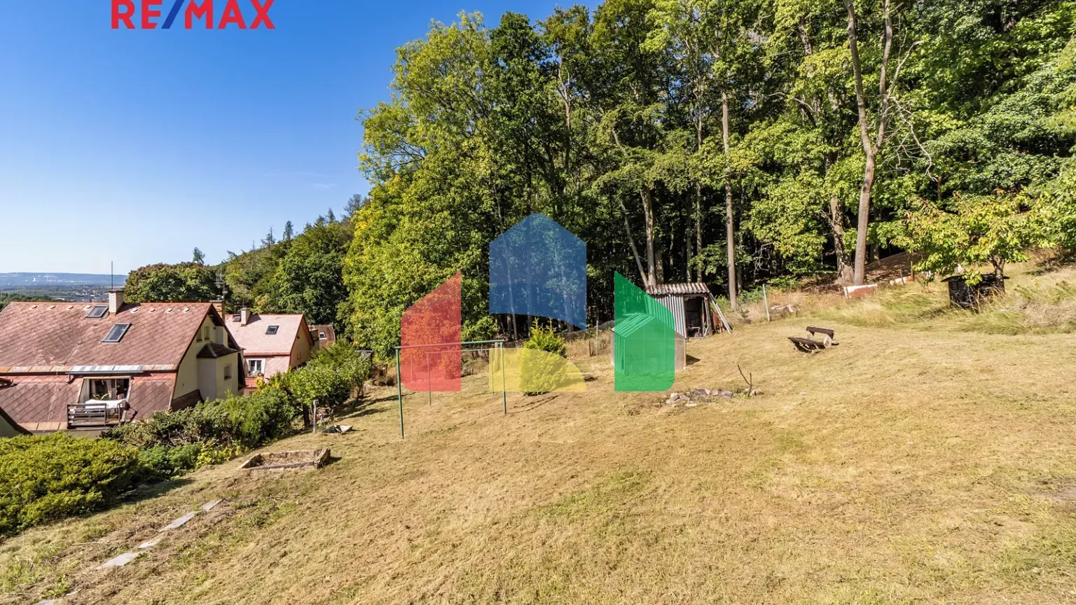 На продажу виллы 320 m², земельный участок 1286 m²