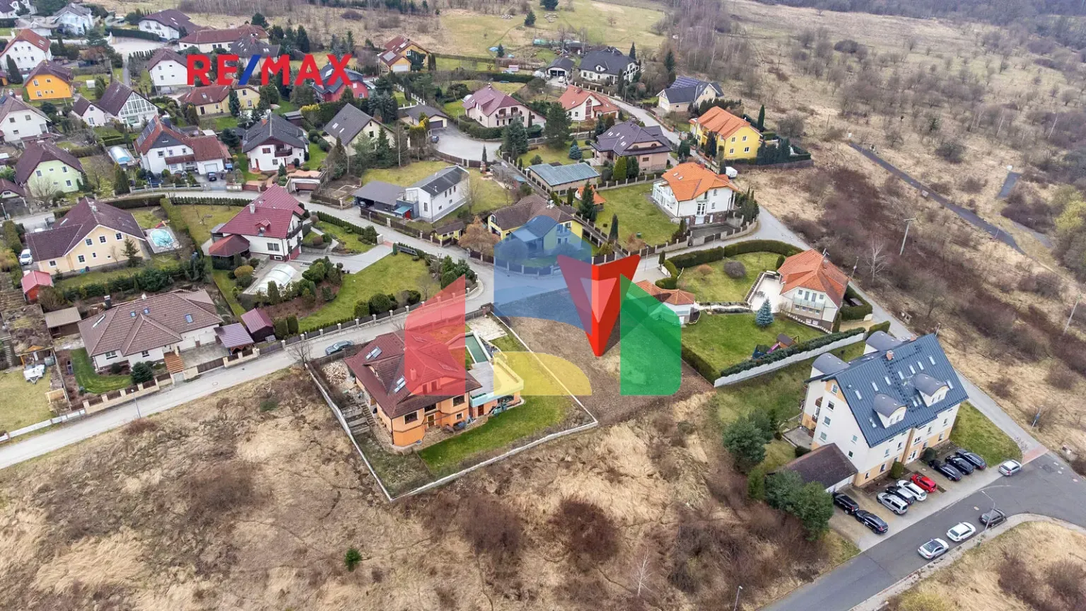 На продажу участки под строительство 822 m²