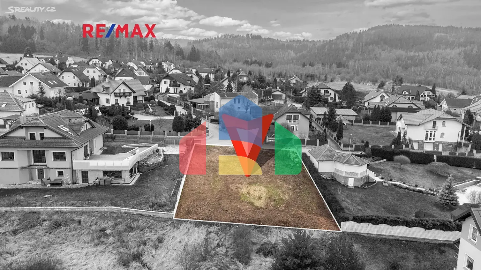 На продажу участки под строительство 822 m²